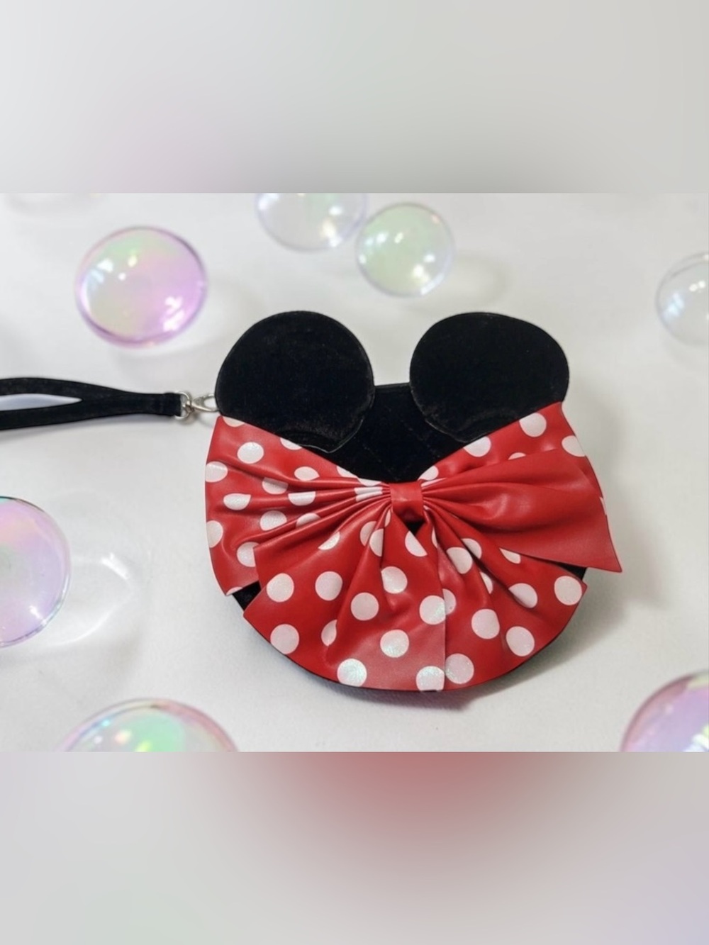 MINNIE MOUSE Disney Clutch Purse Wristlet  Black Red White